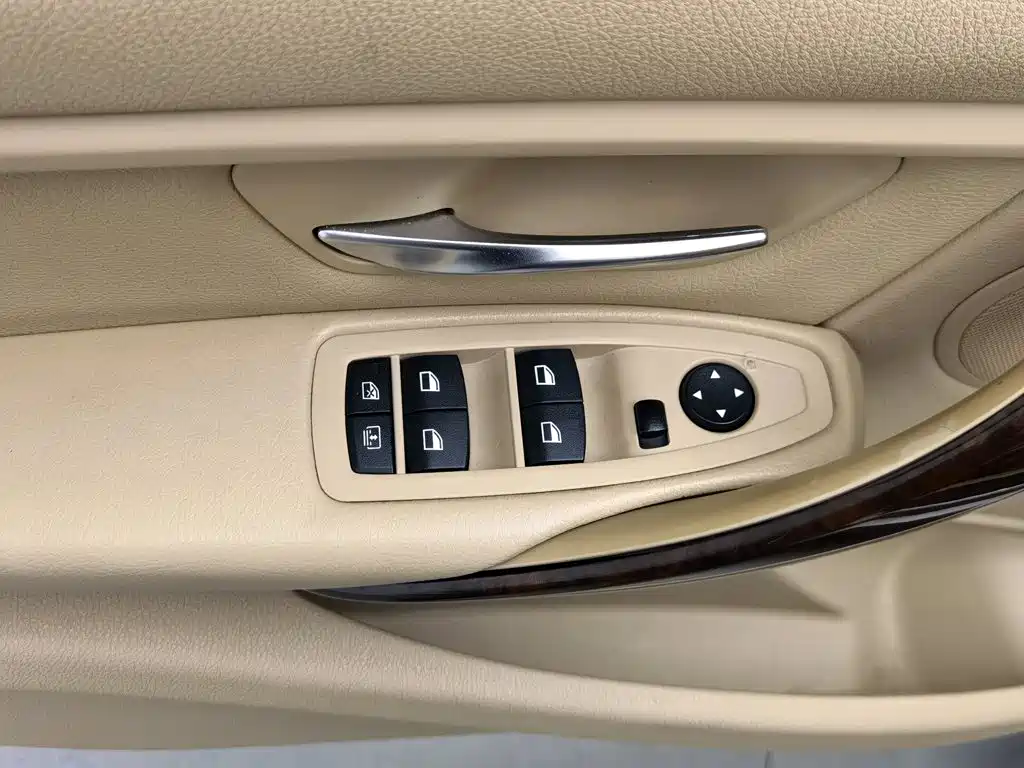 BMW 3 Series 2013 320Li Fashion Model купить на сайте DeffCars