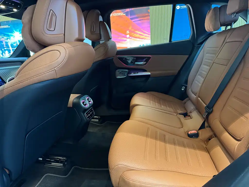 Mercedes-Benz GLC 2025 GLC 300 L 4MATIC luxury model 5 seats купить на сайте DeffCars