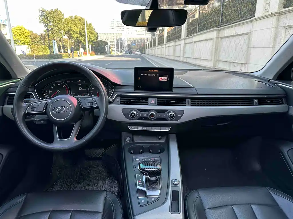 Audi A4L 2018 30th Anniversary Model 40 TFSI Enterprising купить на сайте DeffCars