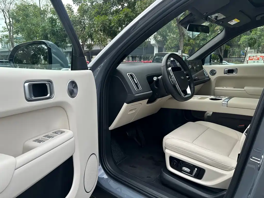 Ideal L8 2025 Ultra smart refresh version купить на сайте DeffCars