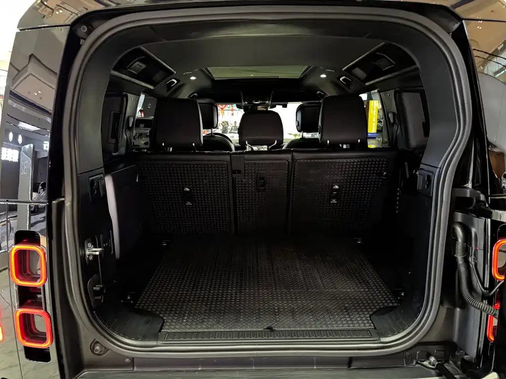 Land Rover Defender 2022 110 P400 X-DYNAMIC HSE купить на сайте DeffCars