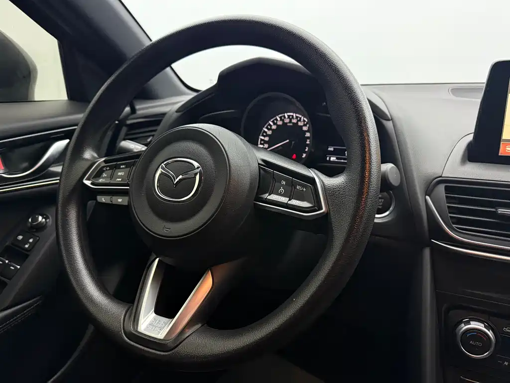 Mazda CX-4 2021 2.0L automatic two-wheel drive Blue Sky Exploration Edition купить на сайте DeffCars