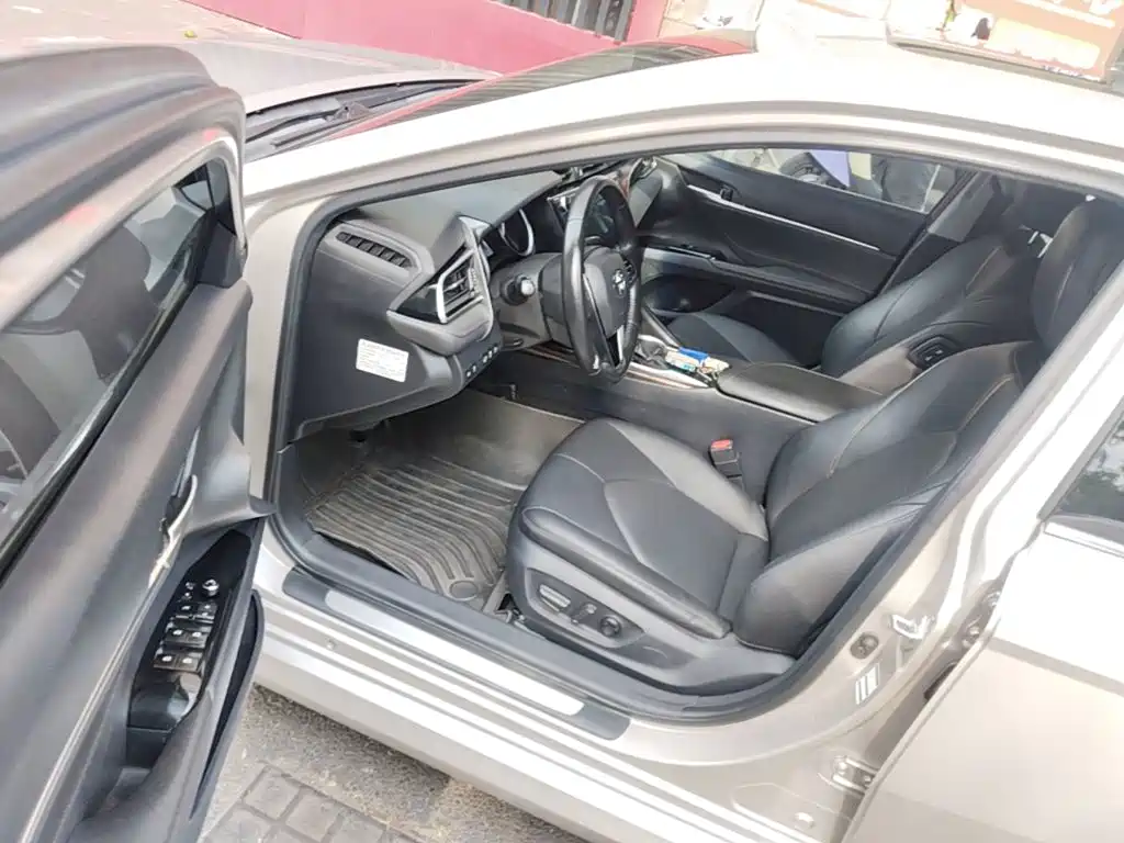 Camry 2019 2.0G Deluxe Edition National VI купить на сайте DeffCars