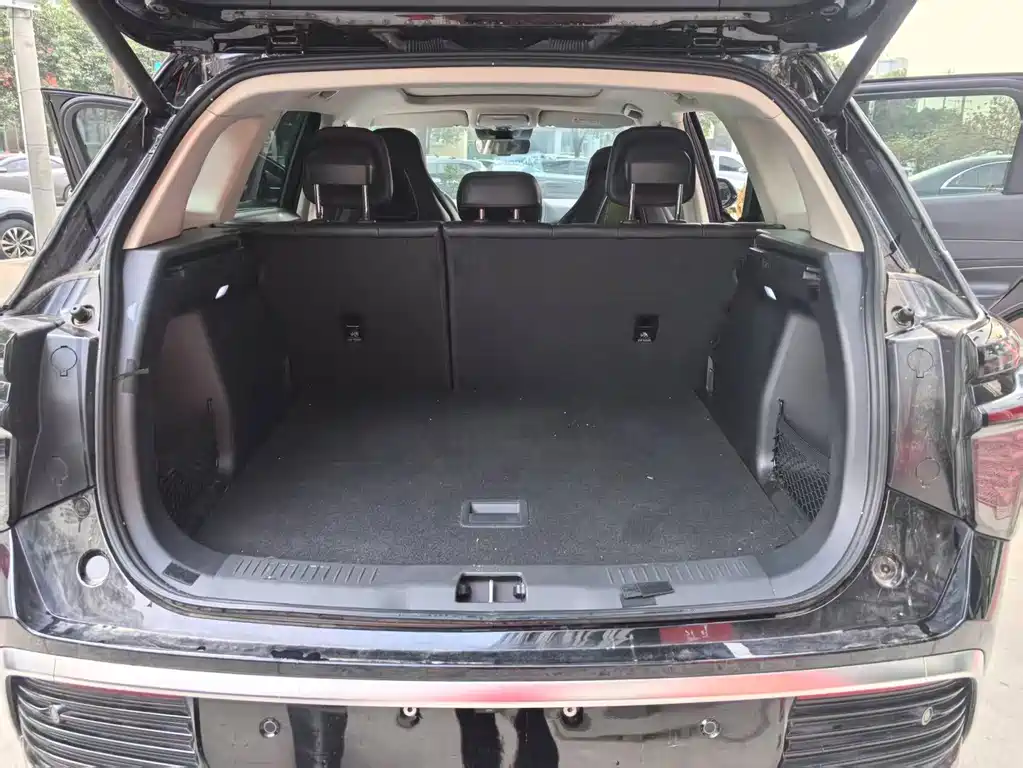 Hongqi HS3 PHEV 2025 117km Jinwei Edition купить на сайте DeffCars
