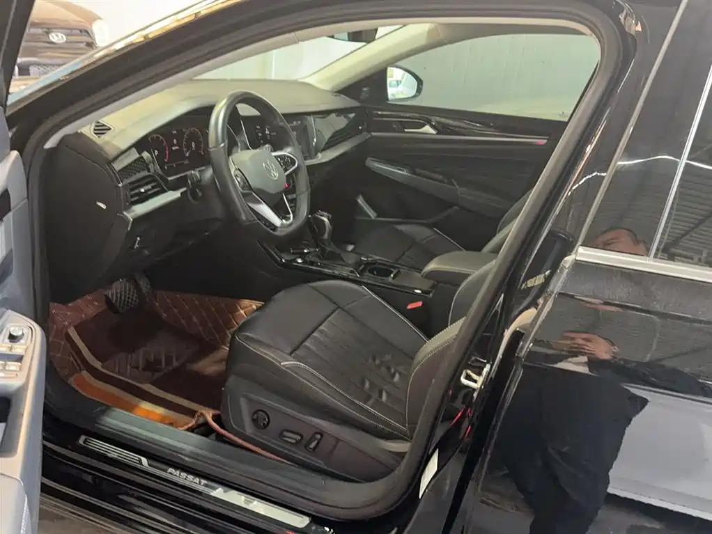 Passat 2023 330TSI Starry Sky Elite Edition купить на сайте DeffCars