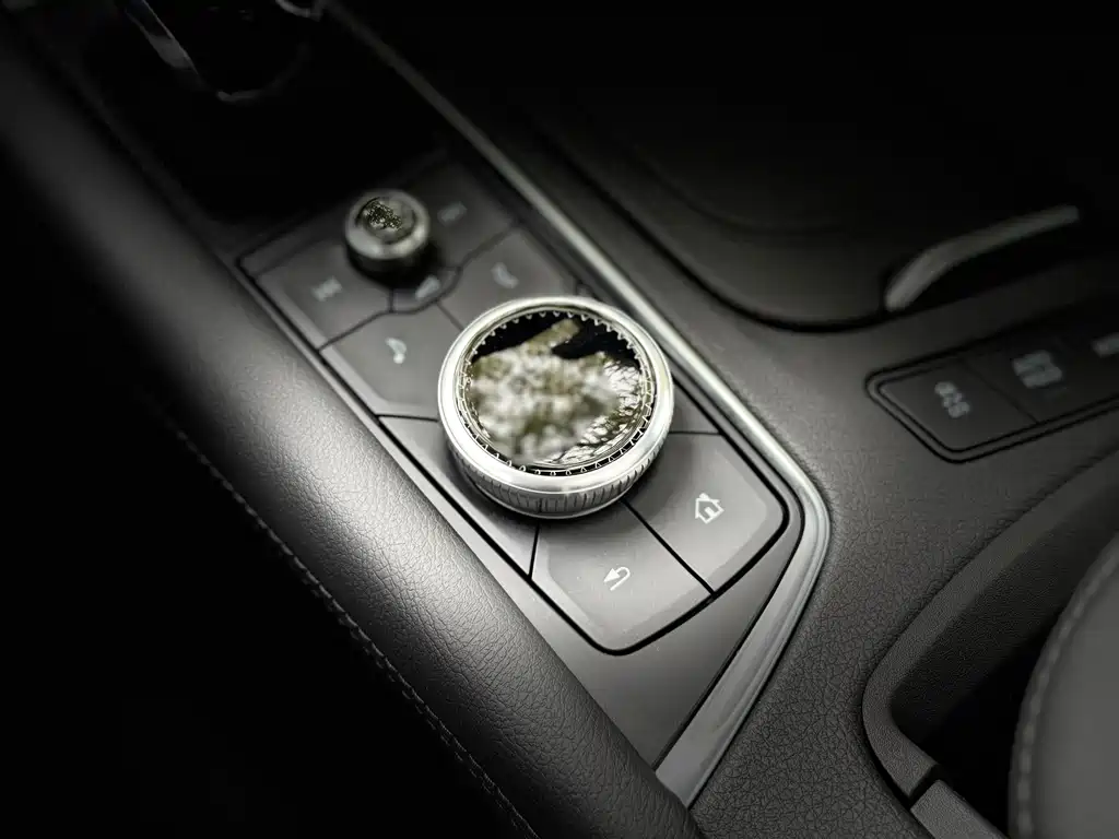 Cadillac XT6 2025 2.0T six-seat four-wheel drive luxury executive classic version купить на сайте DeffCars