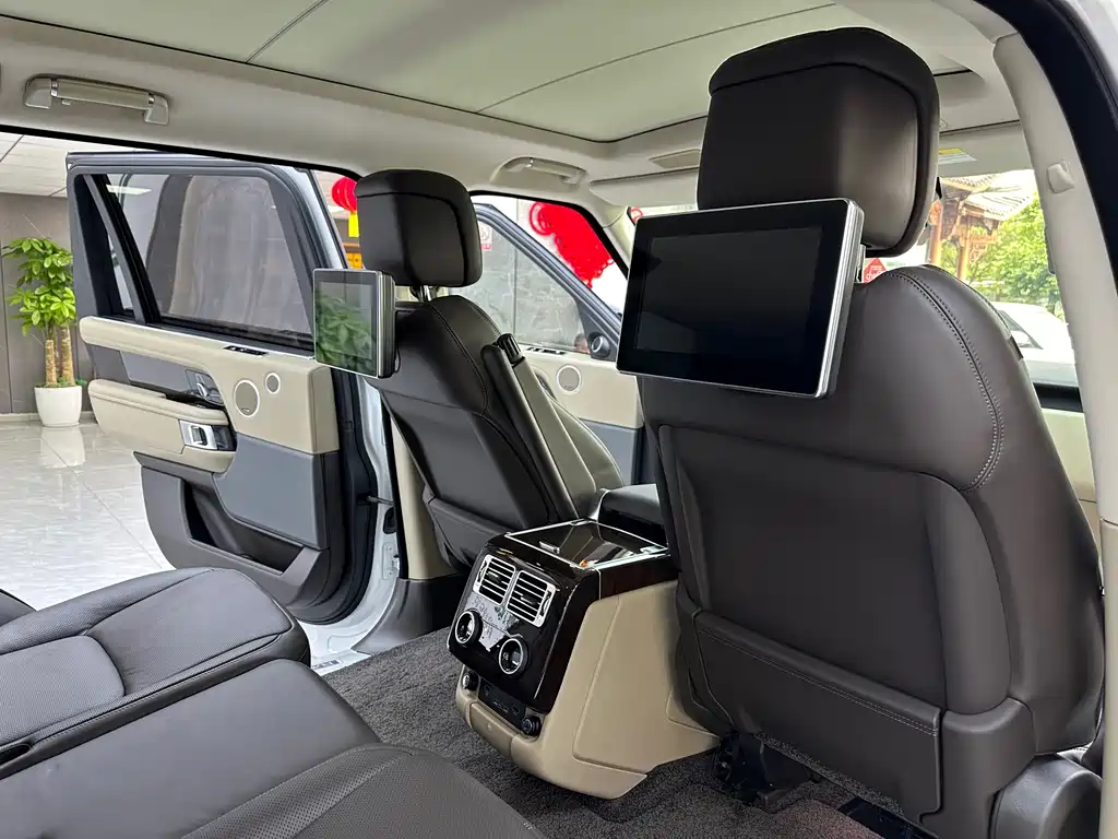 Range Rover 2021 3.0 L6 Legend Extended Classic Edition купить на сайте DeffCars