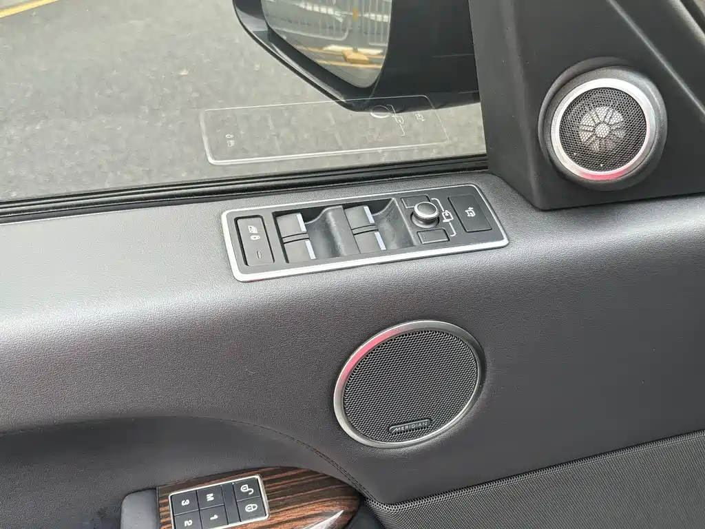 Range Rover 2015 3.0 TDV6 Vogue купить на сайте DeffCars