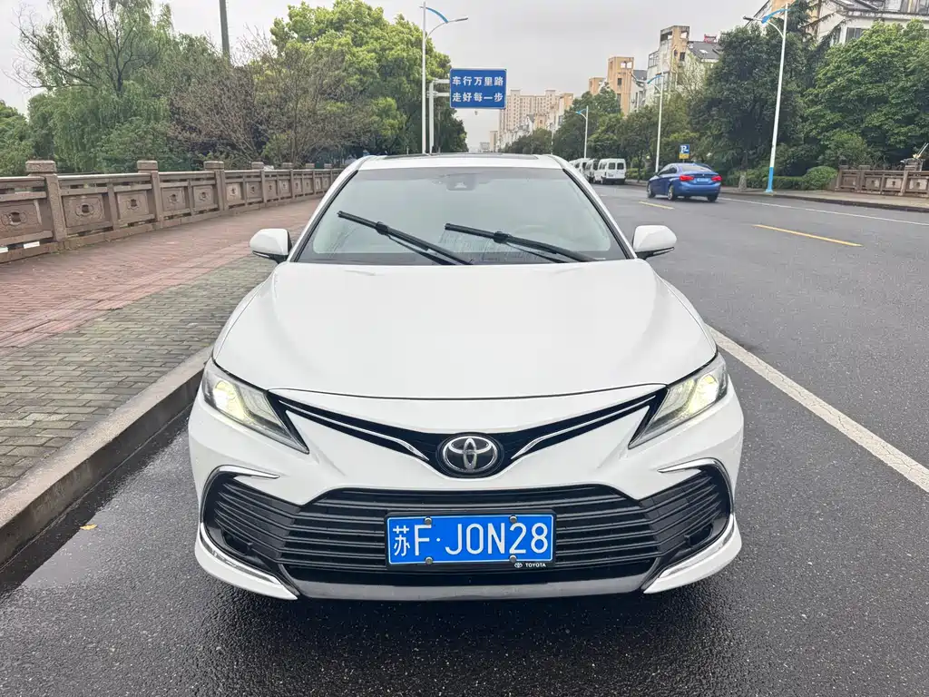 Camry 2022 2.0GVP Leading Edition купить на сайте DeffCars