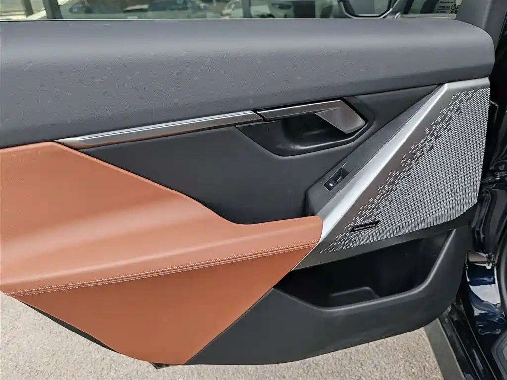 BMW 5 Series 2024 530Li Leading Luxury Package купить на сайте DeffCars