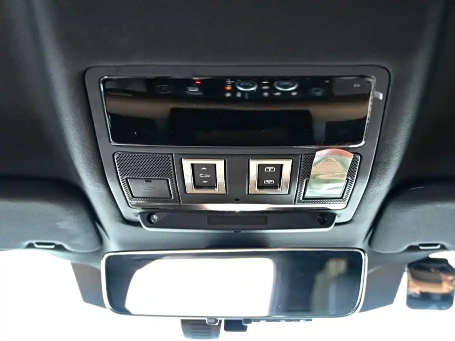 Land Rover Defender 2024 110 3.0T P400 X-DYNAMIC HSE купить на сайте DeffCars