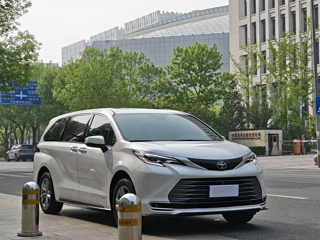 SIENNA 2024 2.5L hybrid four-wheel drive premium version купить на сайте DeffCars