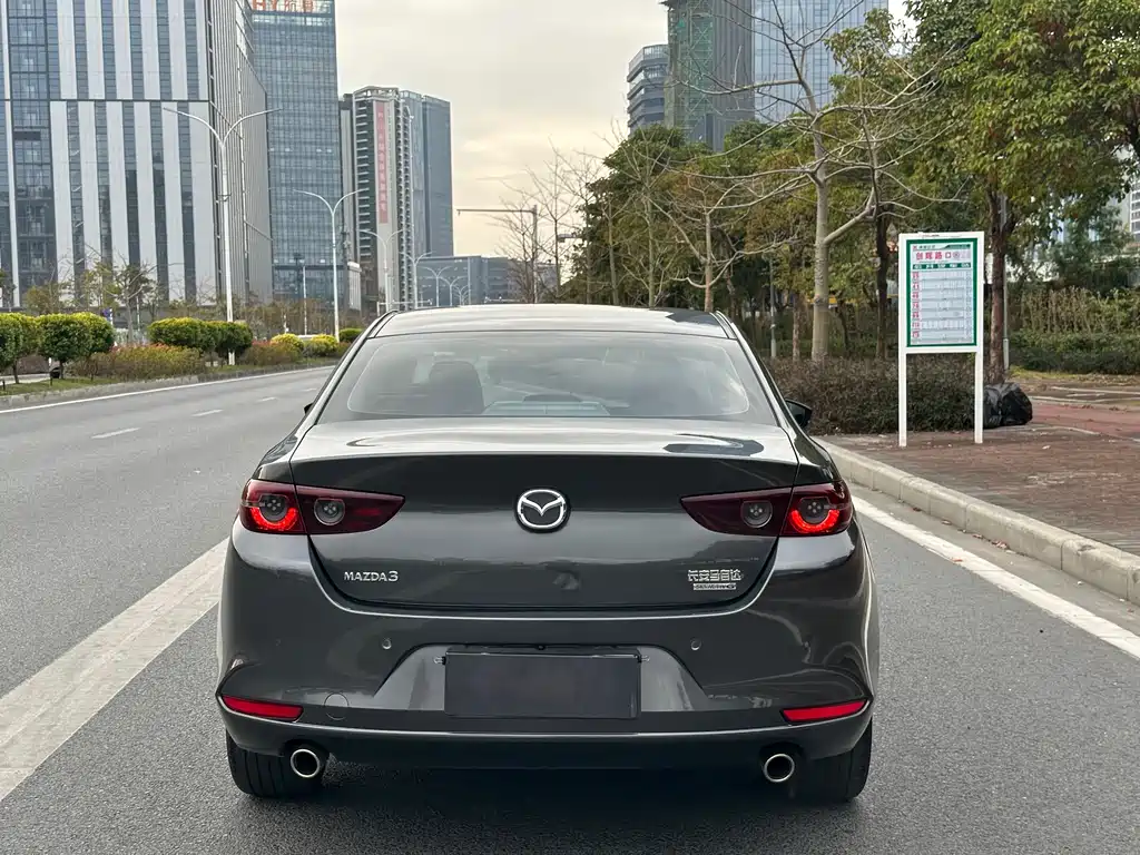 Mazda3 Angkesela 2022 2.0L Automatic Quality Obsidian Edition купить на сайте DeffCars