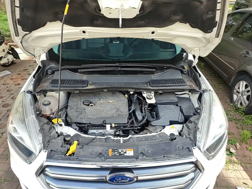 Escape 2019 EcoBoost 180 two-wheel drive platinum airfoil National VI купить на сайте DeffCars