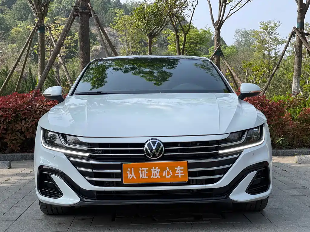 FAW-Volkswagen CC 2025 330TSI dazzling public model купить на сайте DeffCars