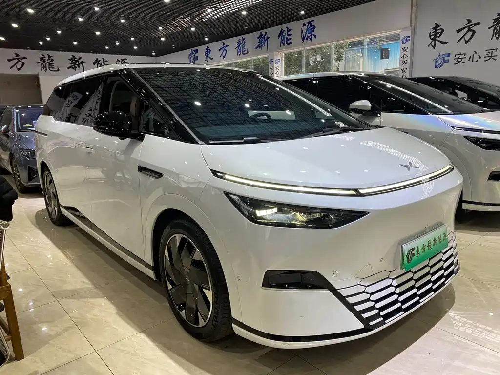 Xpeng X9 2024 model 702 super long battery life Max купить на сайте DeffCars