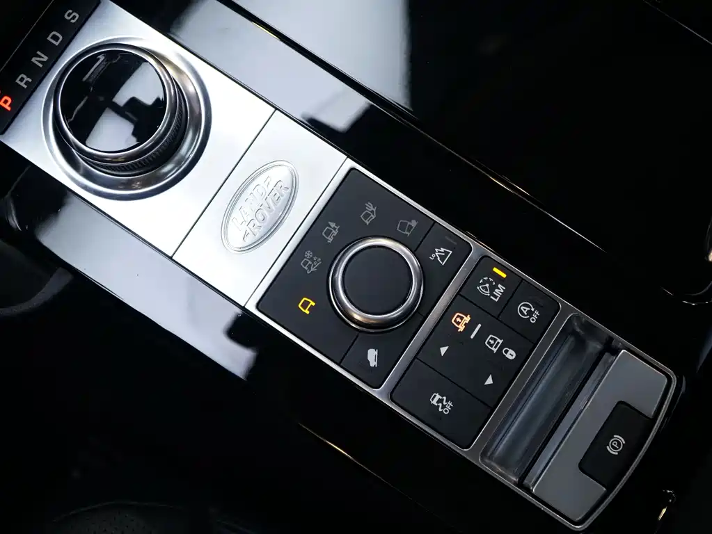 Discover 2017 3.0 SC V6 HSE купить на сайте DeffCars