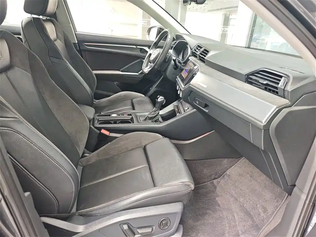 Audi Q3 Sportback 2023 45 TFSI quattro fashionable model купить на сайте DeffCars