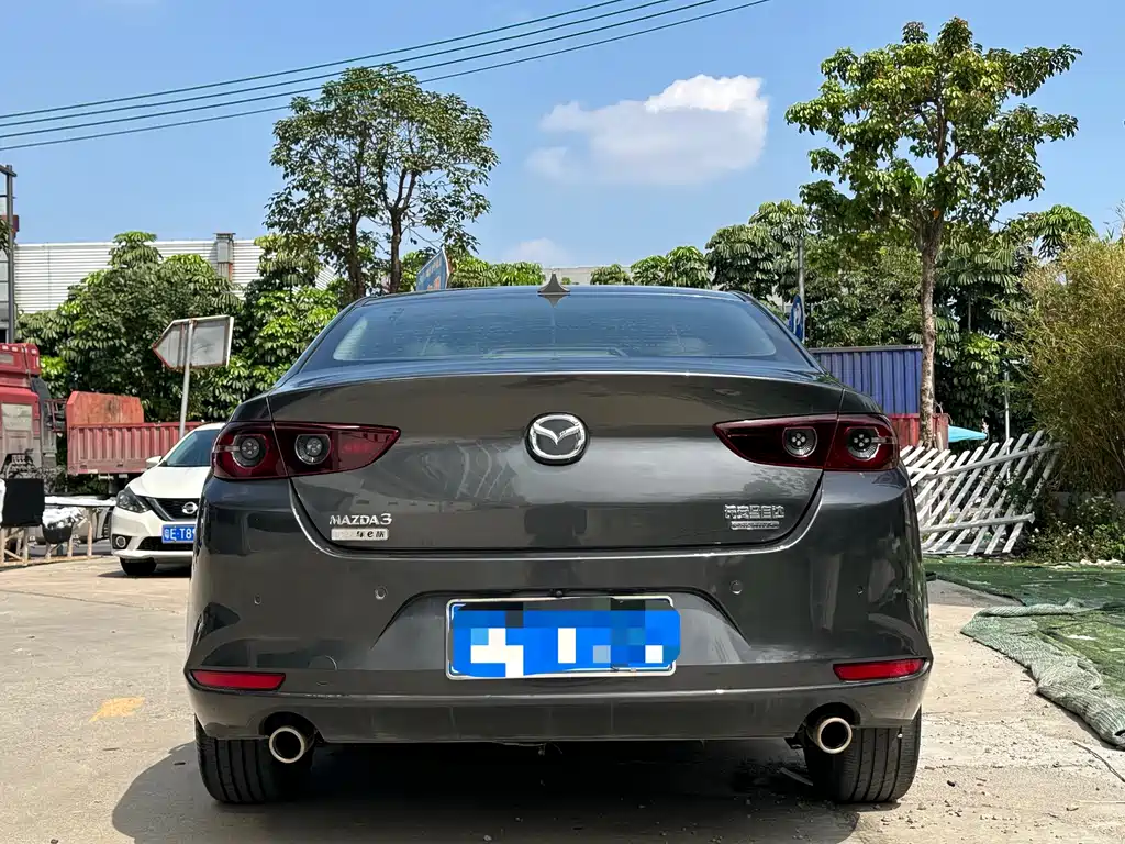Mazda3 Angkesela 2020 2.0L Automatic Premium Edition купить на сайте DeffCars