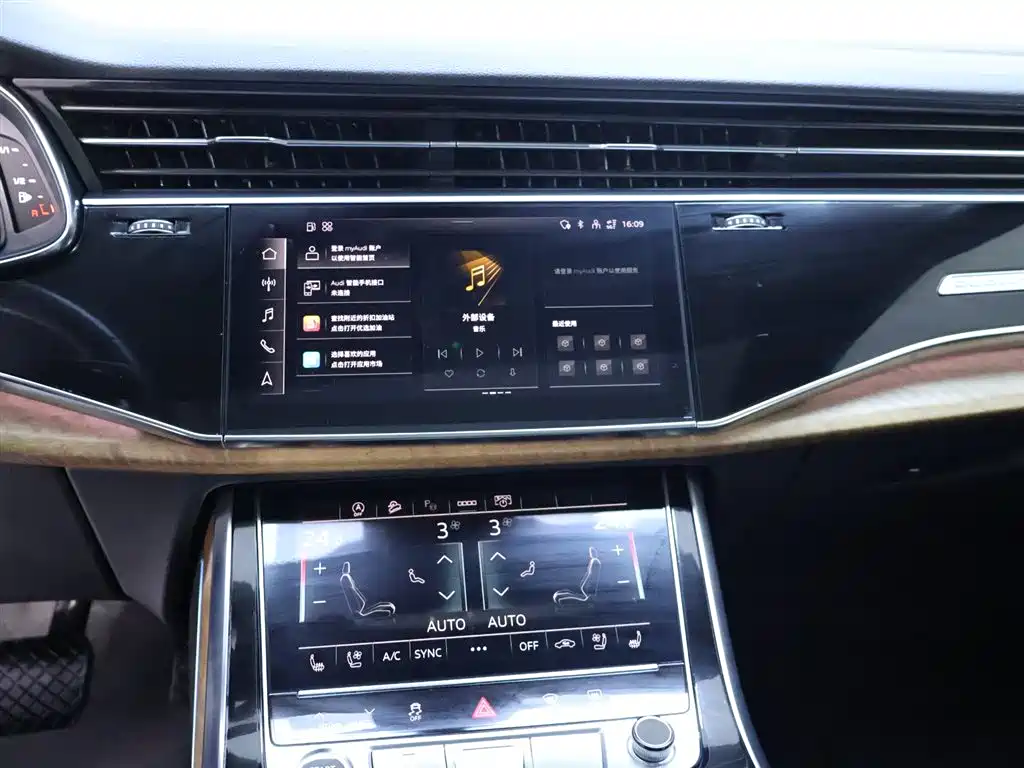 Audi Q7 2022 55 TFSI quattro S line ice and snow sports version купить на сайте DeffCars