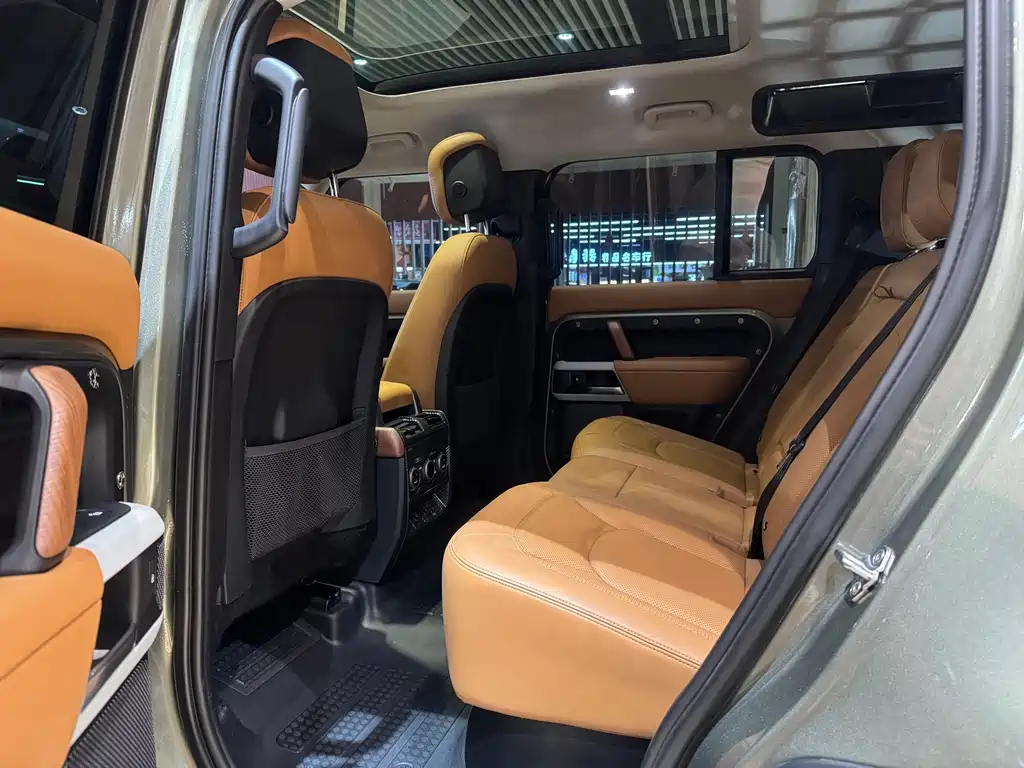 Land Rover Defender 2023 110 3.0T P400 Dark Special Edition купить на сайте DeffCars