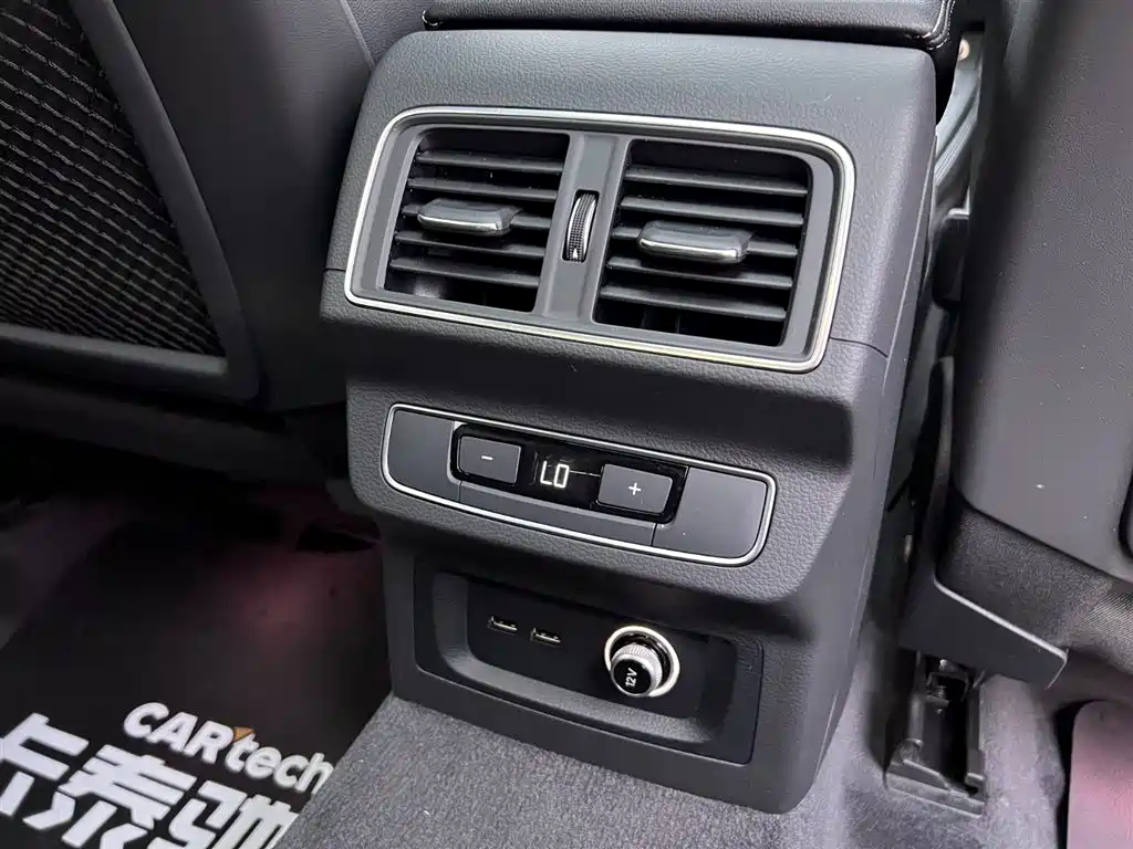 Audi Q5L Sportback 2022 40 TFSI luxury model купить на сайте DeffCars