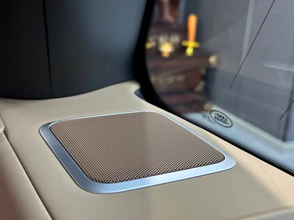 Range Rover 2023 3.0 L6 400PS Seven-seater Extended Edition купить на сайте DeffCars