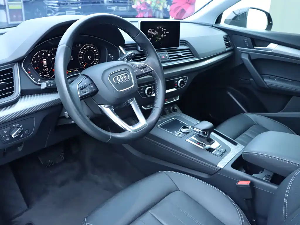 Audi Q5L 2020 45 TFSI exclusive fashion model купить на сайте DeffCars