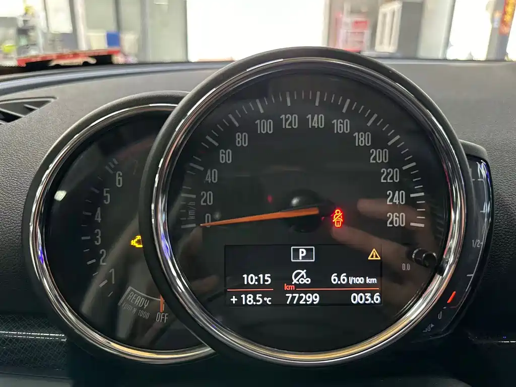 MINI CLUBMAN 2019 1.5T COOPER Connoisseur купить на сайте DeffCars