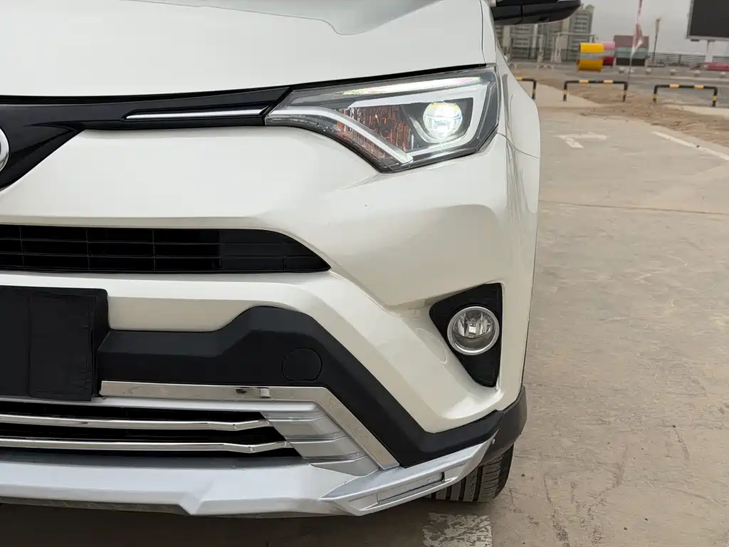 RAV4 Rongfang 2019 2.0L CVT four-wheel drive cutting-edge version National VI купить на сайте DeffCars
