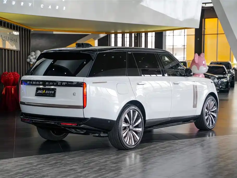 Range Rover 2023 4.4 V8 SV Honor Creation Extended Edition купить на сайте DeffCars