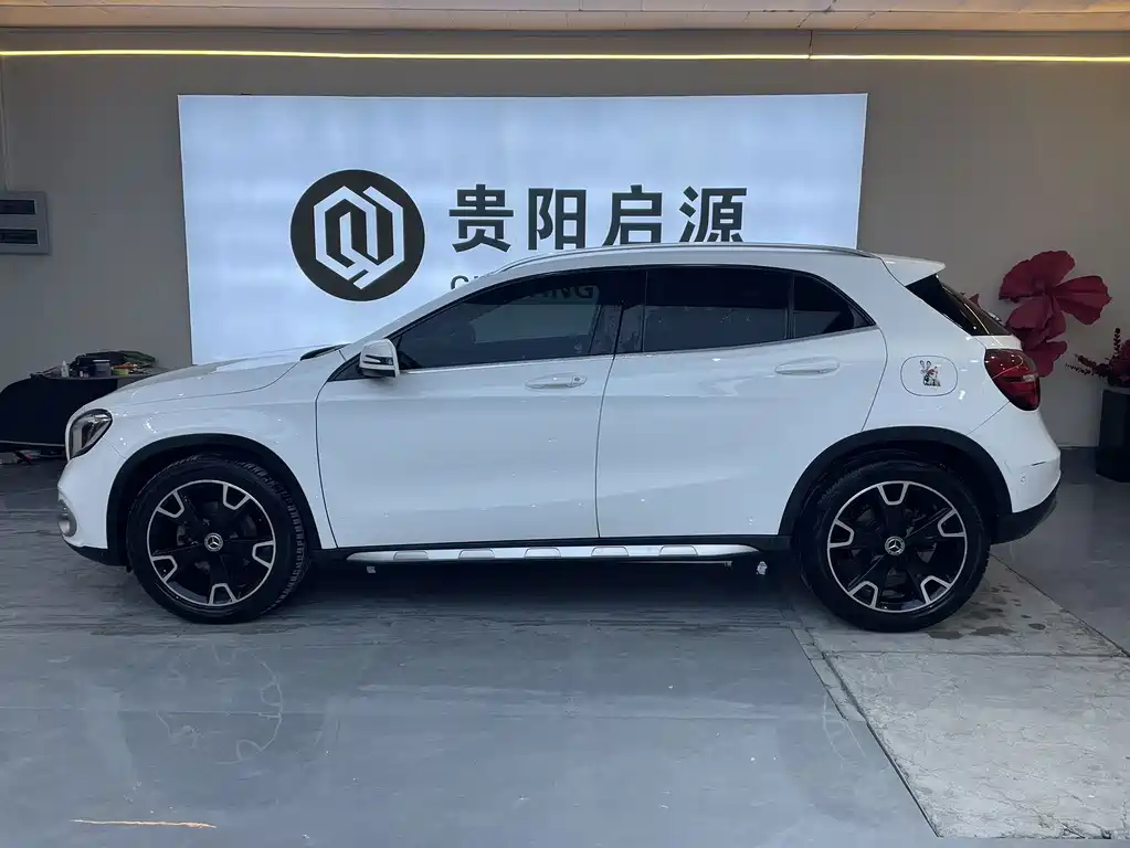 Mercedes-Benz GLA 2017 GLA 220 4MATIC Fashion Model купить на сайте DeffCars