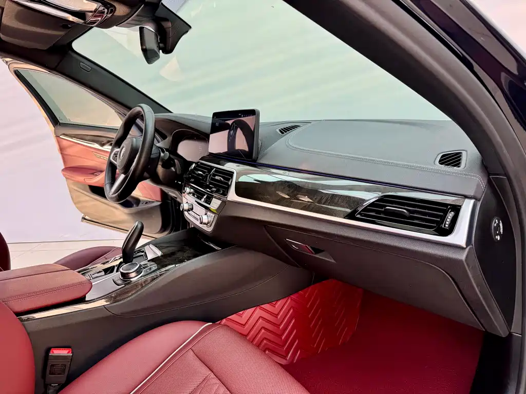 BMW 5 Series 2022 facelift 2 525Li M sports package купить на сайте DeffCars