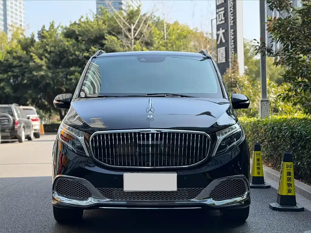 Mercedes-Benz V-Class 2021 V 260 L Long Wheelbase Luxury Edition купить на сайте DeffCars