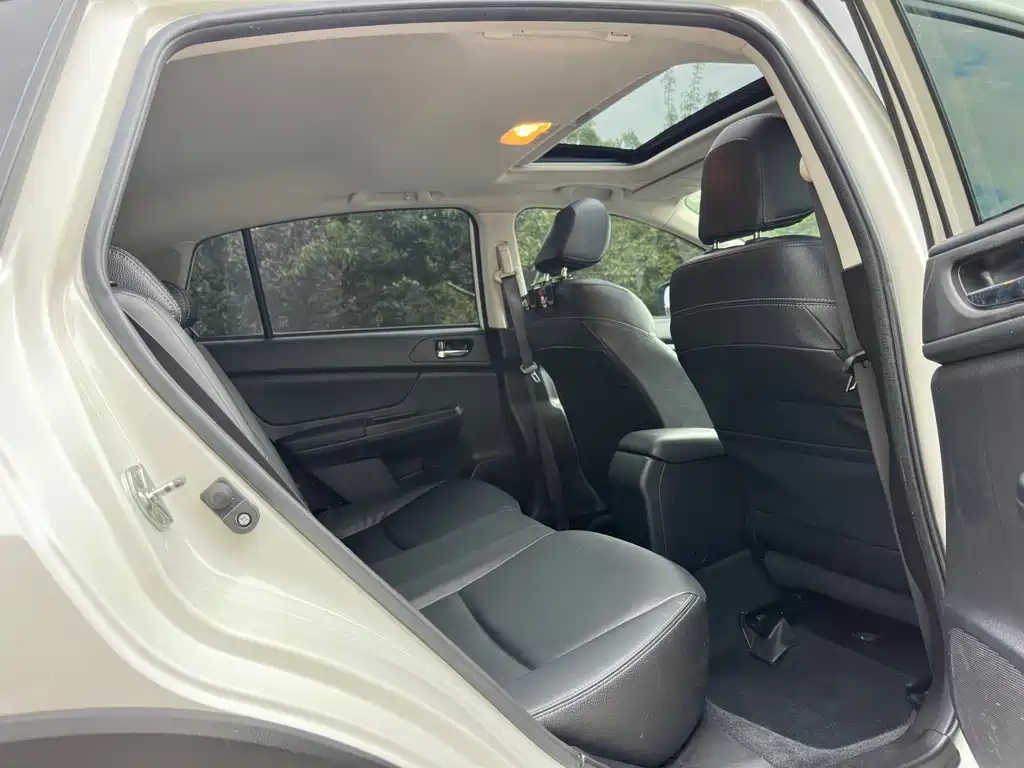 Subaru XV 2012款 2.0i 精英版 купить на сайте DeffCars