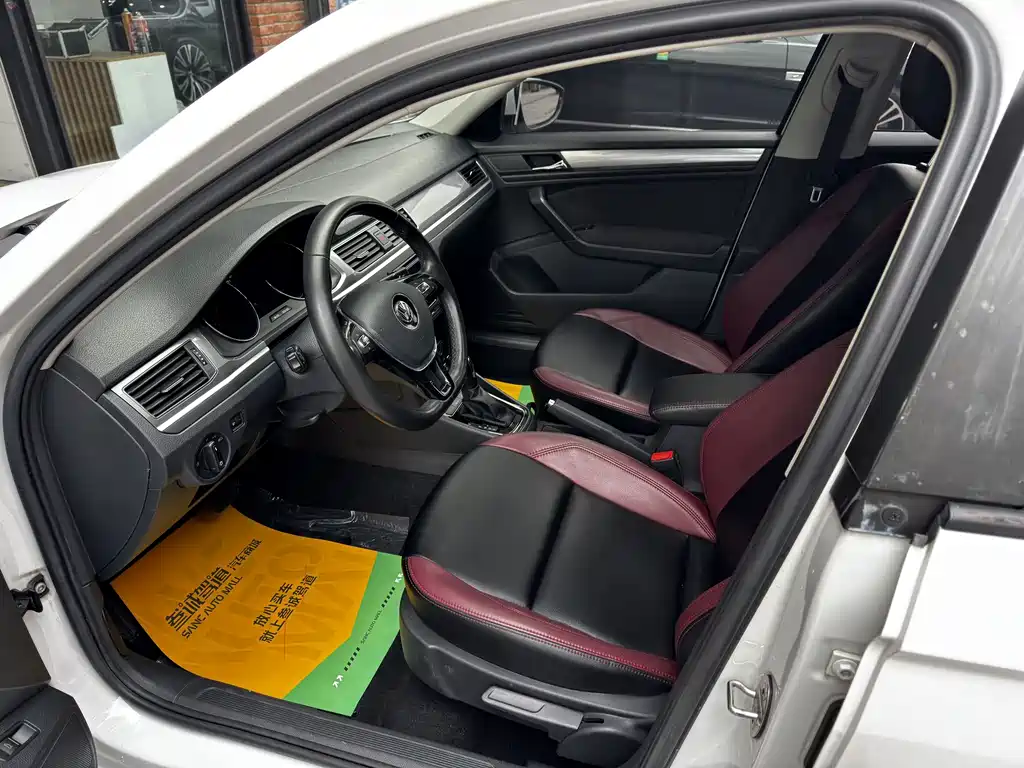 Bora 2019 Bora Legend 1.5L automatic leading type National VI купить на сайте DeffCars
