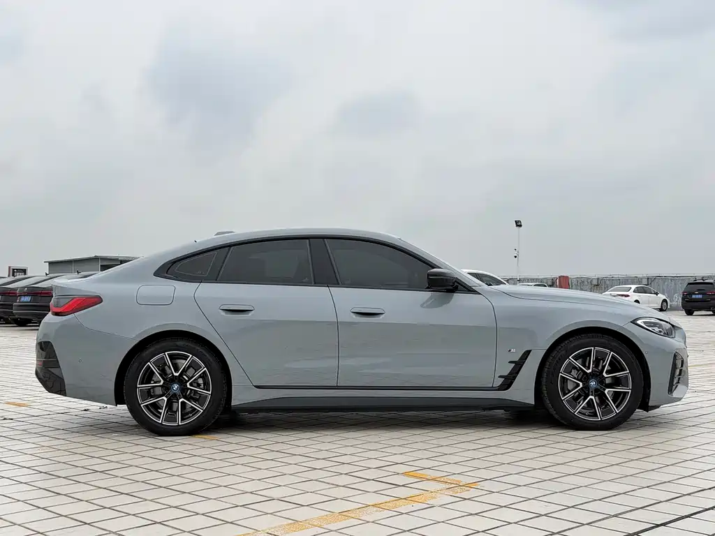 BMW i4 2023 eDrive40 купить на сайте DeffCars