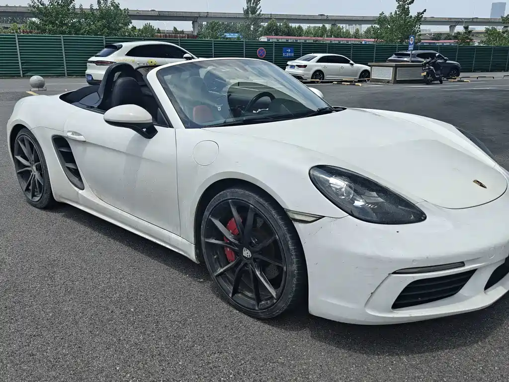 Porsche 718 2018 Boxster 2.0T купить на сайте DeffCars