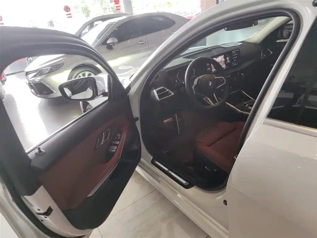 BMW 3 Series 2025 325Li M Sports Package купить на сайте DeffCars