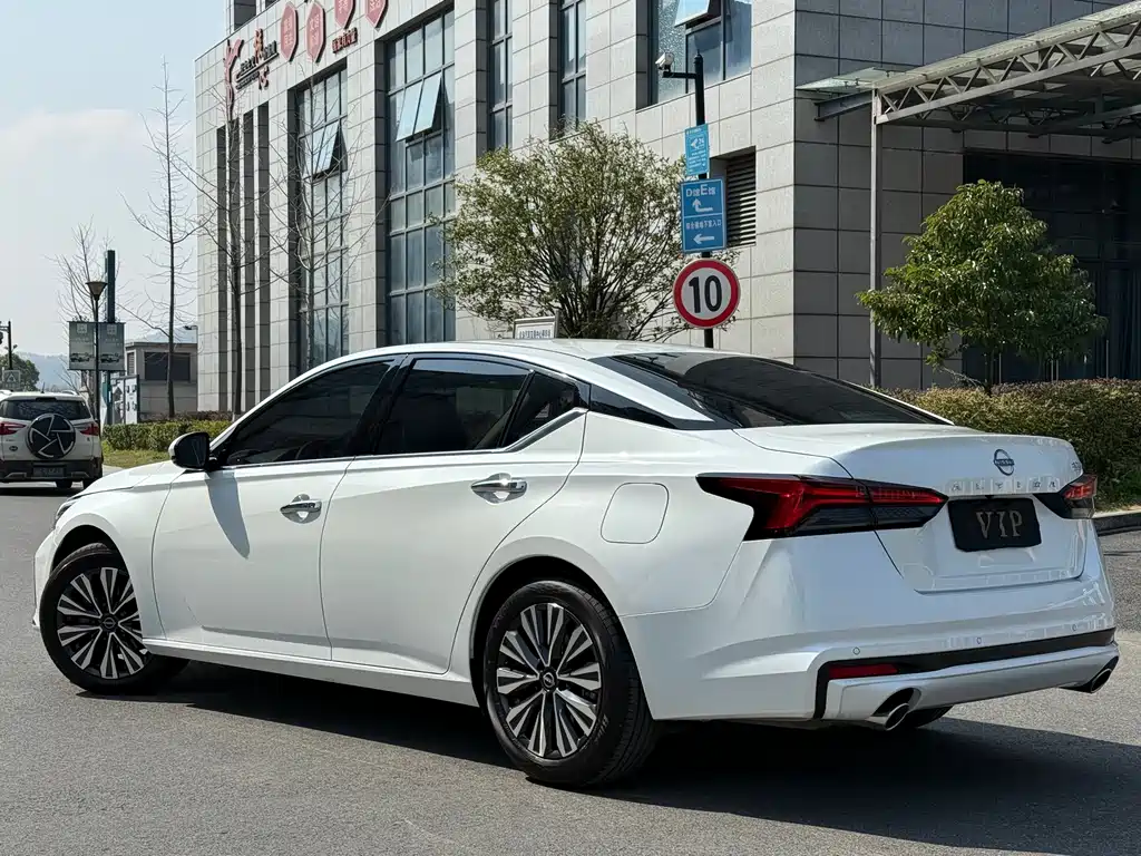 Teana 2024 2.0L XE True Heart Edition купить на сайте DeffCars