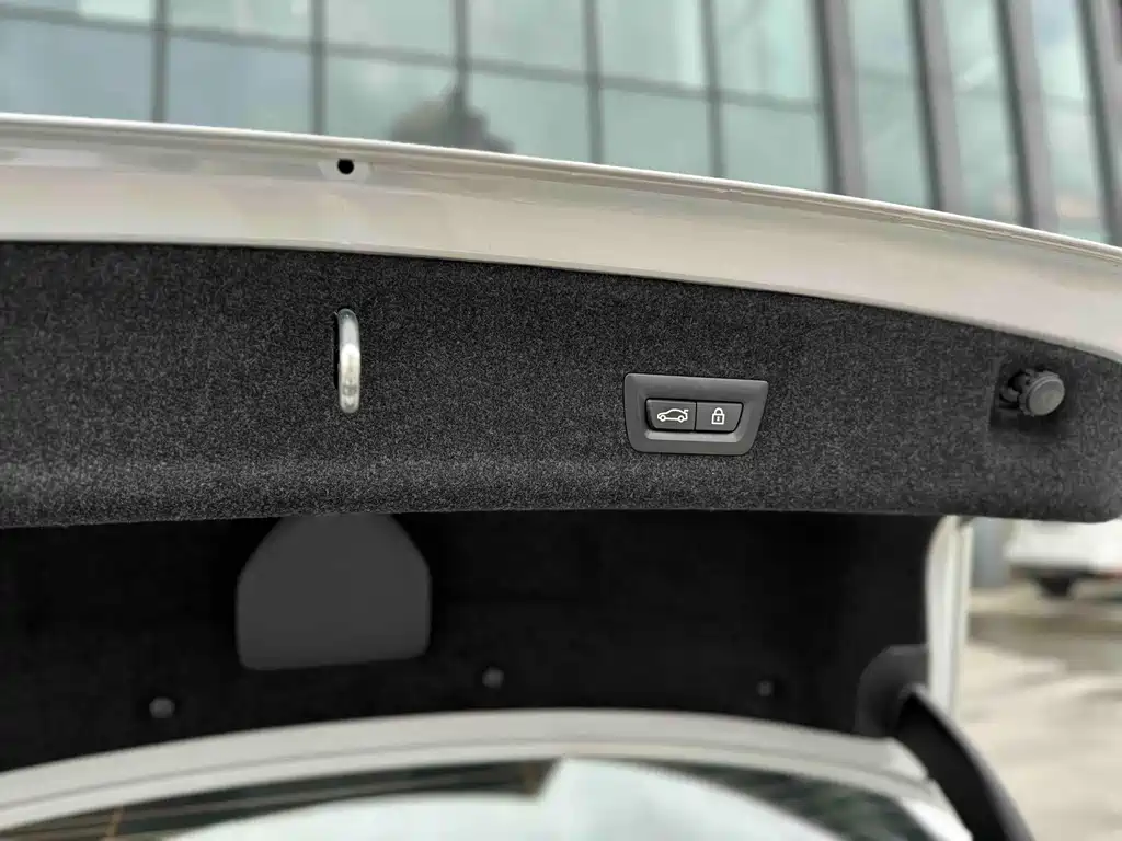 BMW 3 Series 2021 325i M Sports Package купить на сайте DeffCars