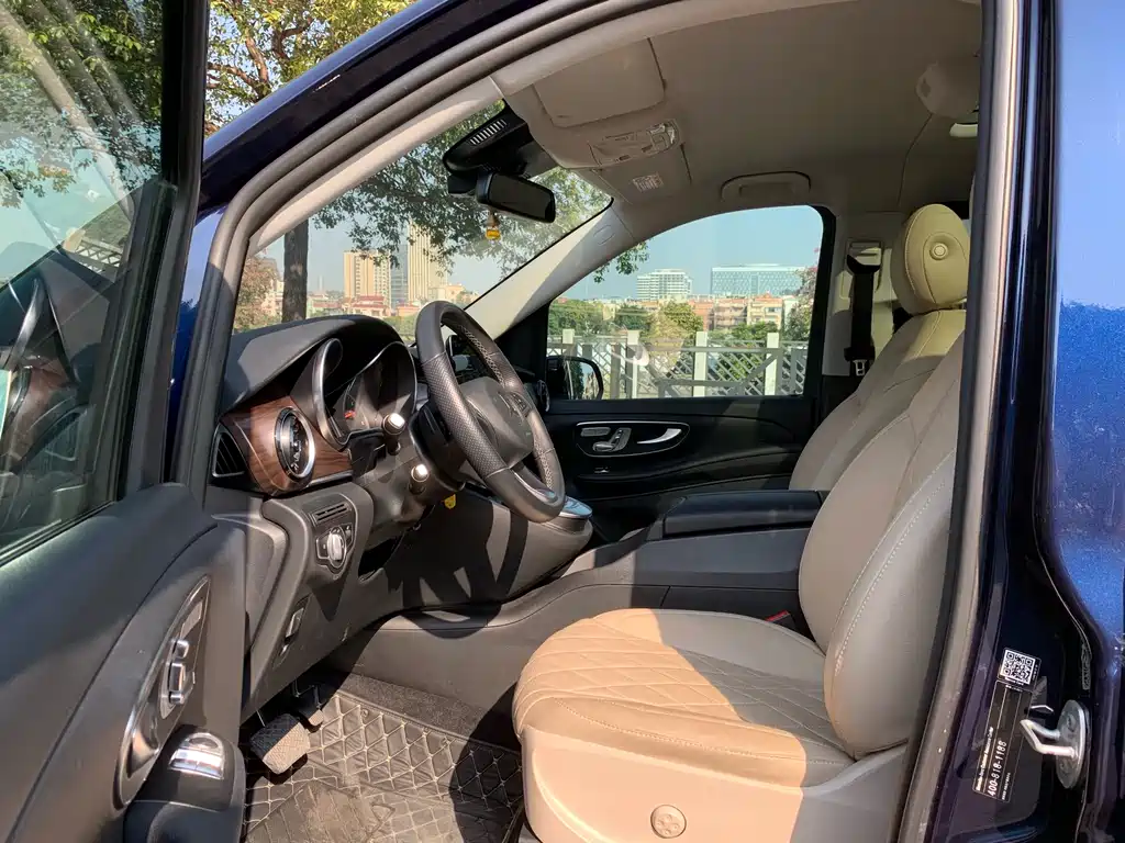 Mercedes-Benz V-Class 2022 V 260 Premium Edition купить на сайте DeffCars