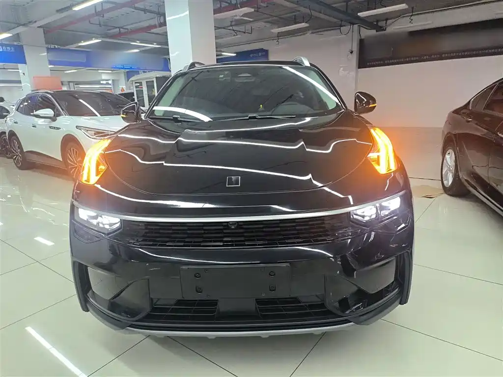 Lynk & Co 01 2023 2.0TD 2WD Pro купить на сайте DeffCars
