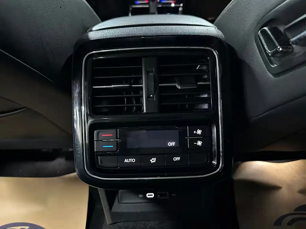 Passat 2020 facelift 330TSI Deluxe Edition National VI купить на сайте DeffCars