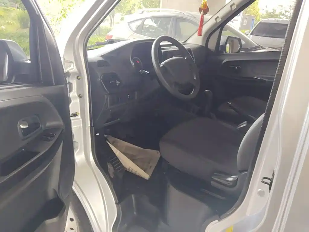 Changan Ruixing M60 2023 model 1.5L GDI comfortable van with 2 seats купить на сайте DeffCars