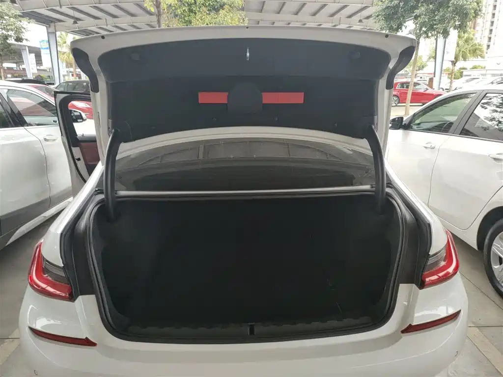 BMW 3 Series 2021 Facelift 2 325Li M Sports Package купить на сайте DeffCars