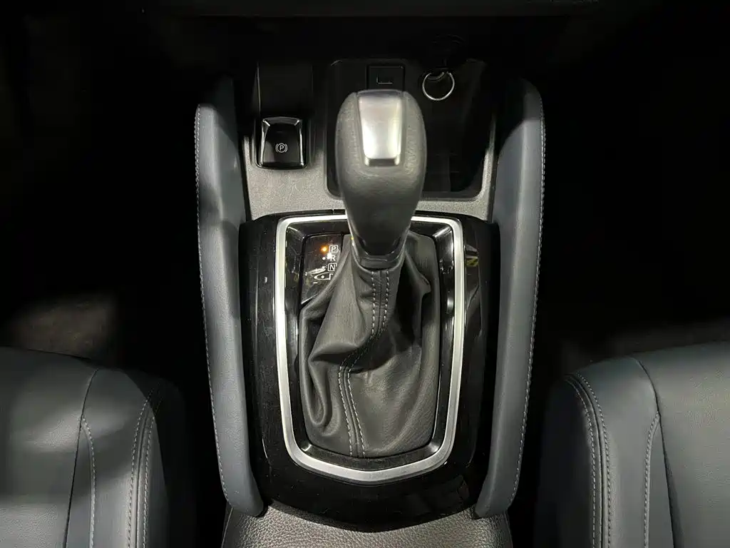 Qashqai 2025 Honor 2.0L CVT XV+ Leading Edition купить на сайте DeffCars