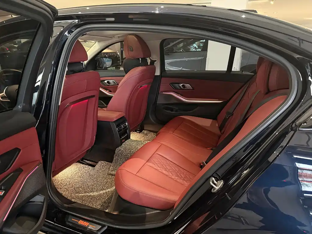 BMW i3 2023 eDrive 40L Night Package купить на сайте DeffCars