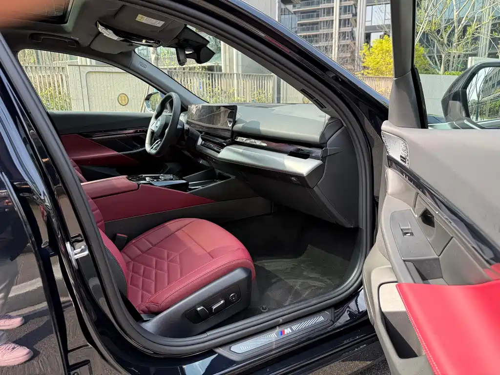 BMW i5 2025 eDrive 40L M Sports Package купить на сайте DeffCars