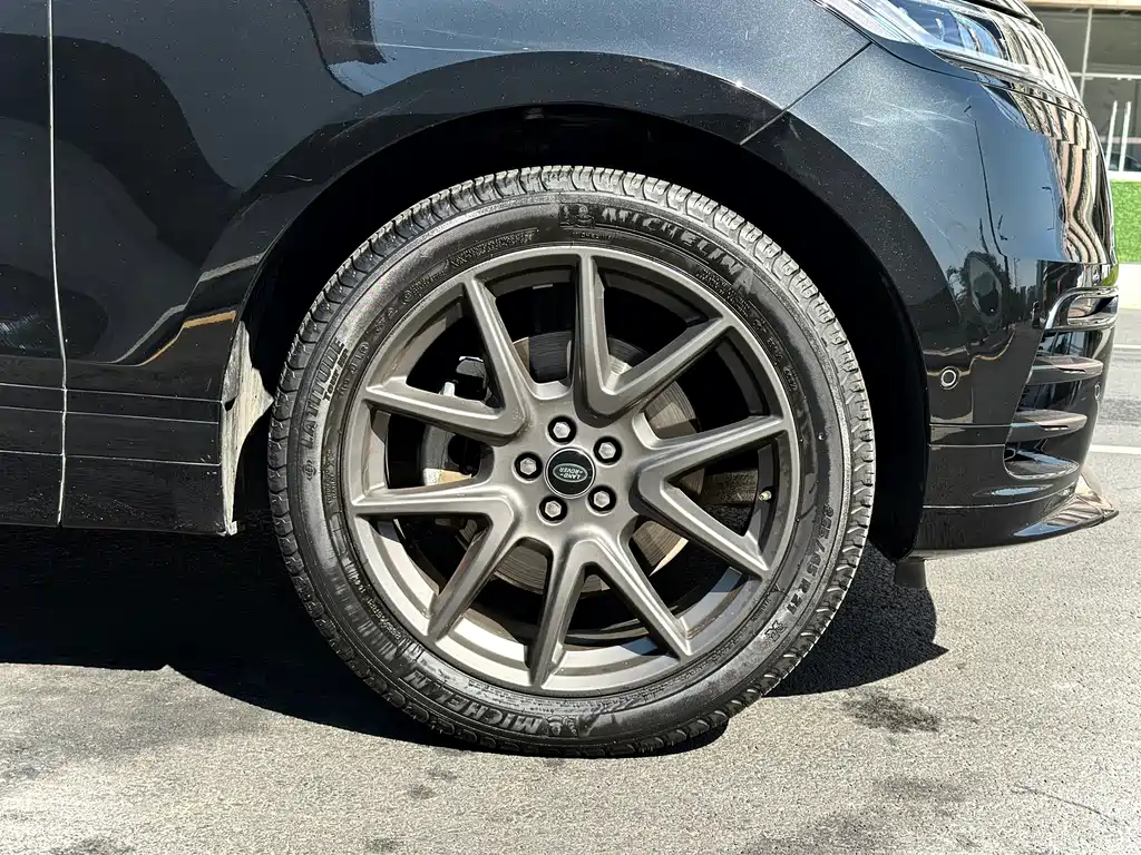 Range Rover Velar 2024 Dynamic HSE купить на сайте DeffCars